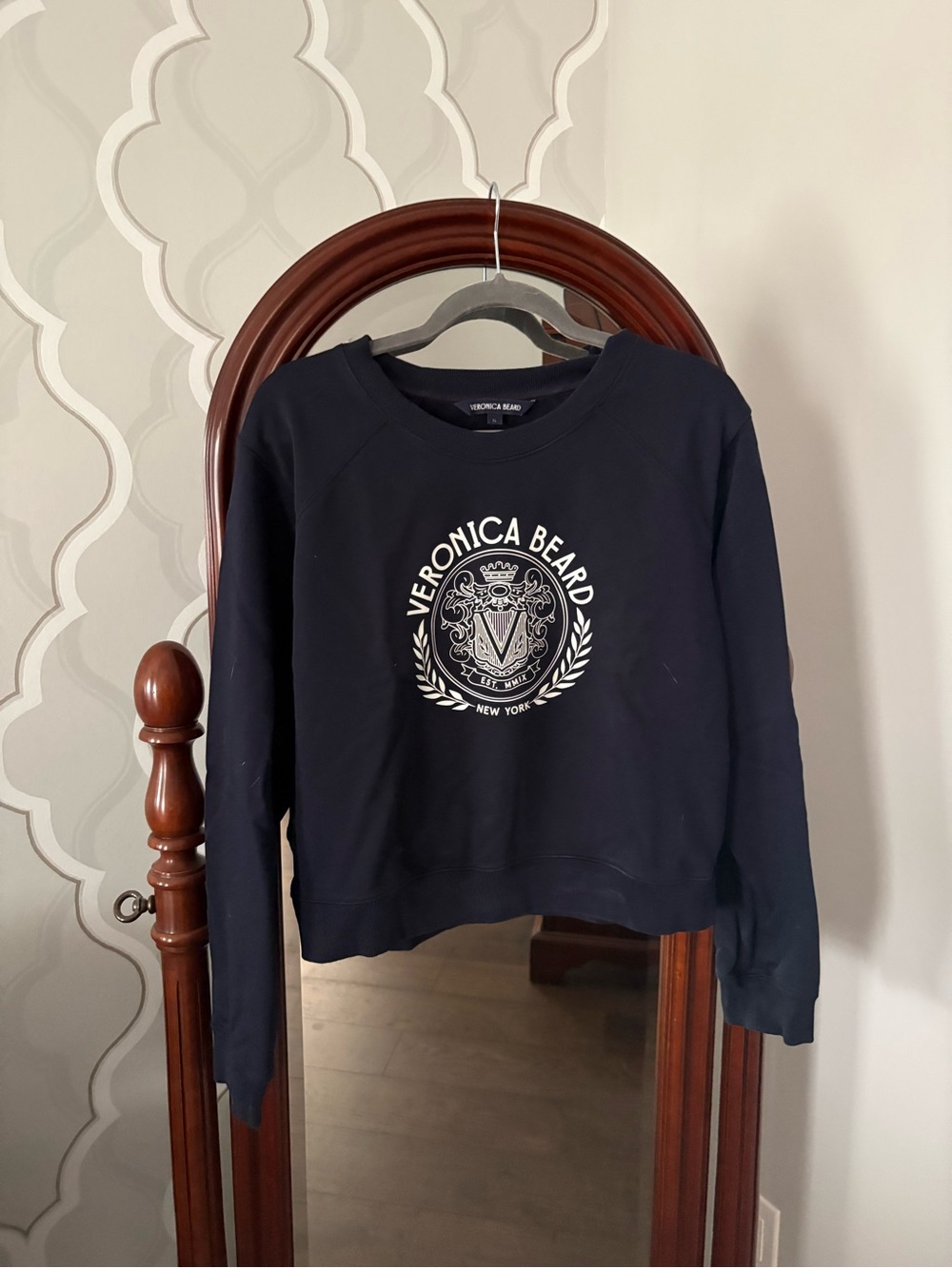 Veronica Beard Beaumont Cropped Navy Sweatshirt - Picture 1 of 3